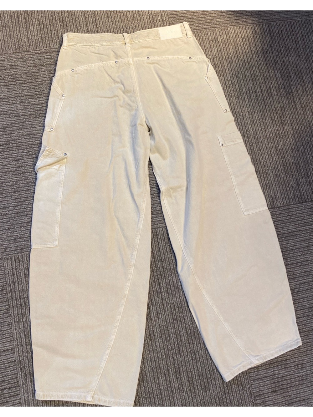 Men's Wide-Leg Cargo Pants in Beige